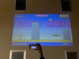 Videogiochi e props anni Novanta allestiti per la quinta edizione di Open House di Thestylepusher